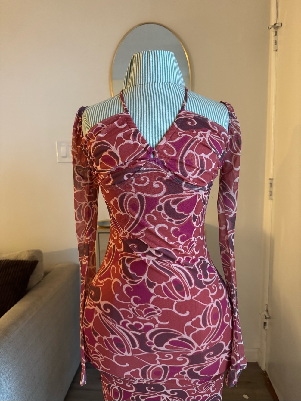 4SI3NNA Pink & White Long Sleeve V-Neck Patterned Dress